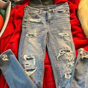 Size: 4 False Ripped American Eagle Jeans